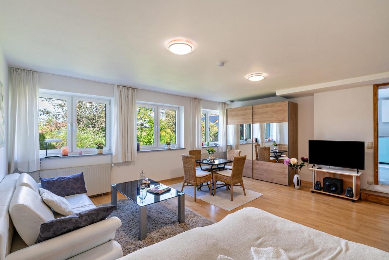Appartment Piano Oberhaching Bagian luar foto